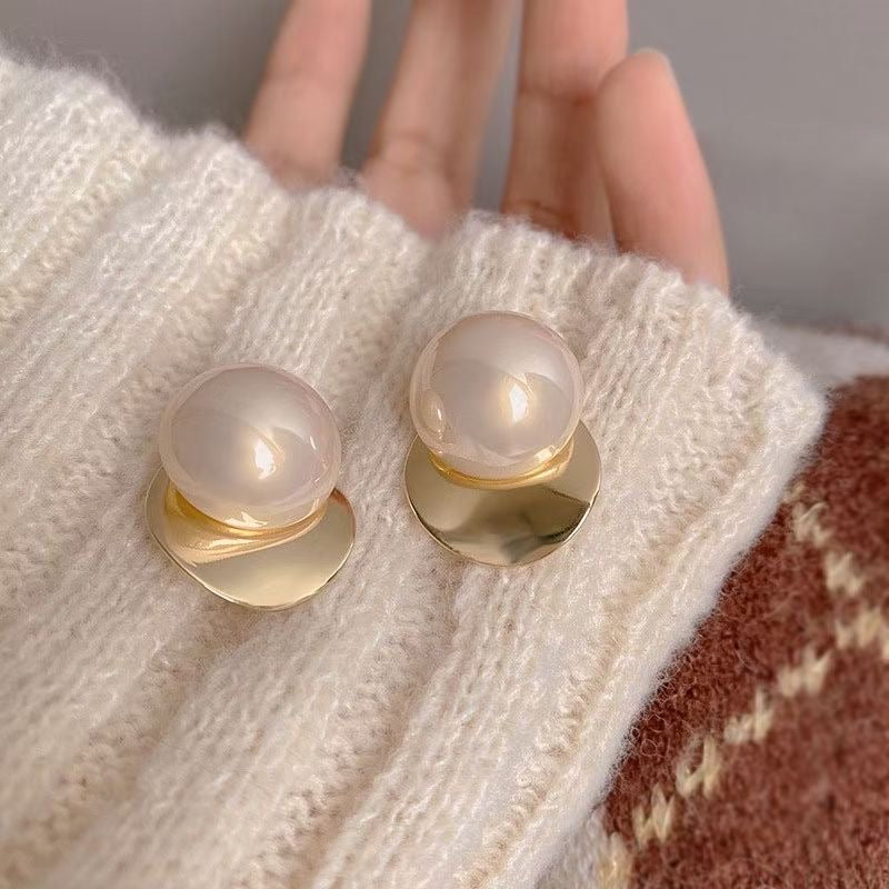 Moon song - Nature-inspired style pearl earrings