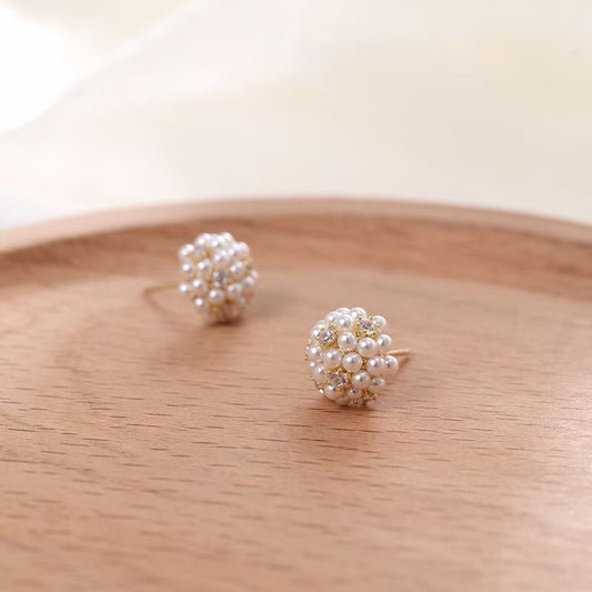 Ode to Isles - GOOSEBERRY MALLEE flower shaped earrings