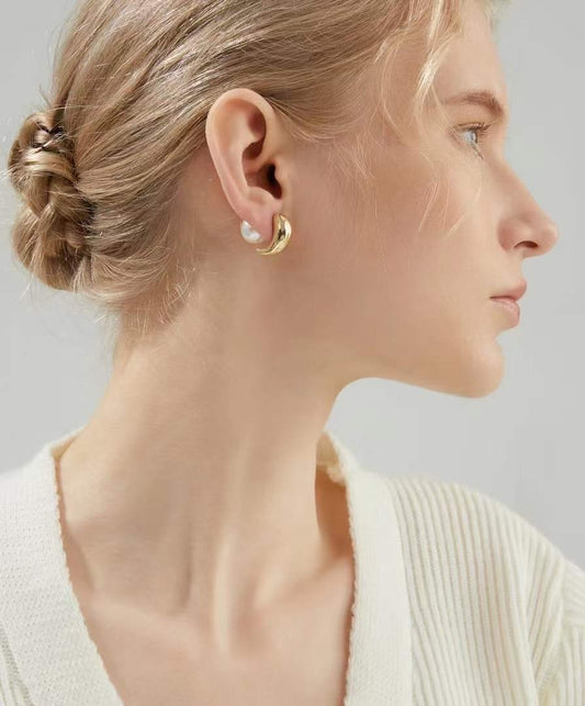 Moon Song - Class C-shape 925 Sterling Silver Freshwater Pearl Stud Earrings