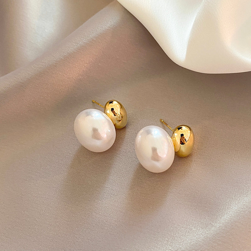 Ode to the Isles - Pearl Earrings