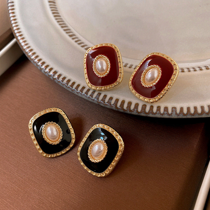 Nostalgia breeze - Vintage Red Black Earrings